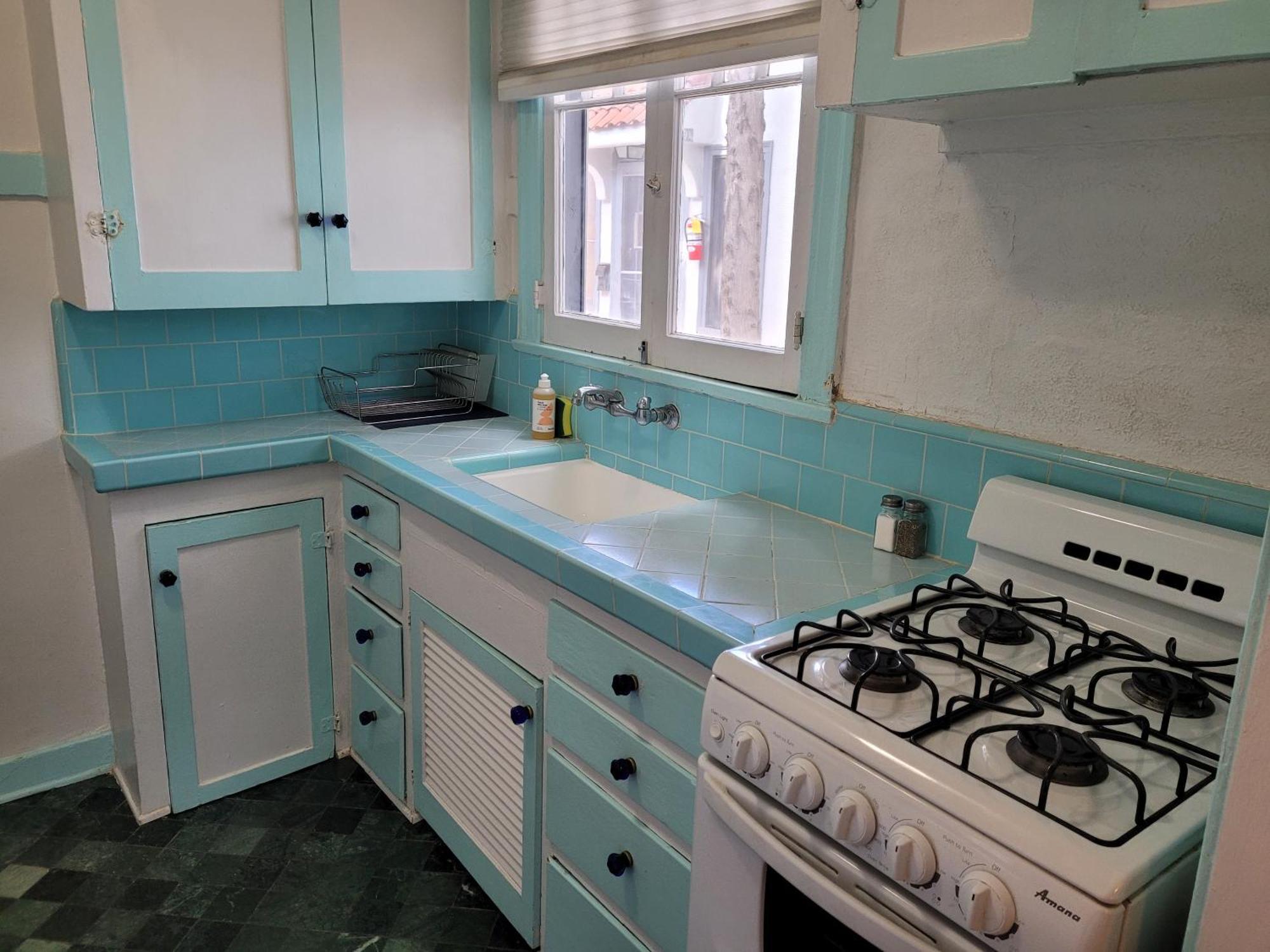 Charming With Private Patio * Los Angeles